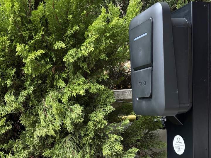 0F9996A1 13C3 42BE B5B3 3A36A435F027